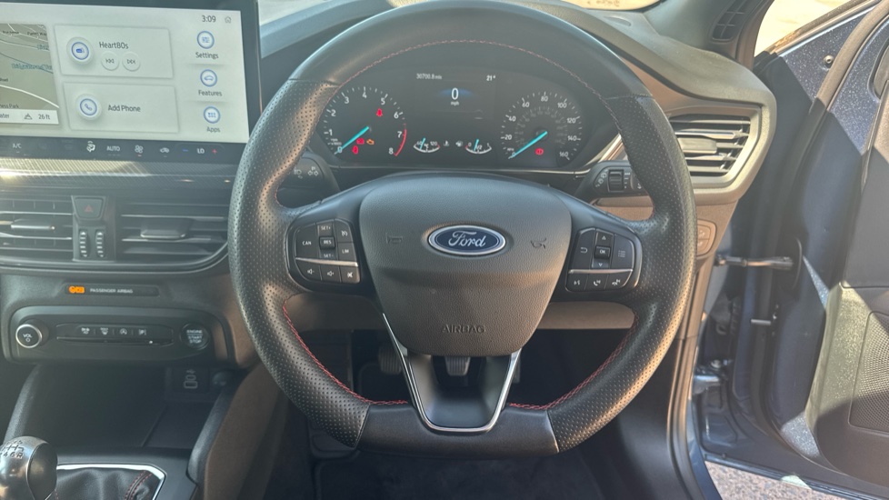 Ford Focus 1.0 EcoBoost Hybrid mHEV 155 ST-Line Edition 5dr Petrol Hatchback - Image 47