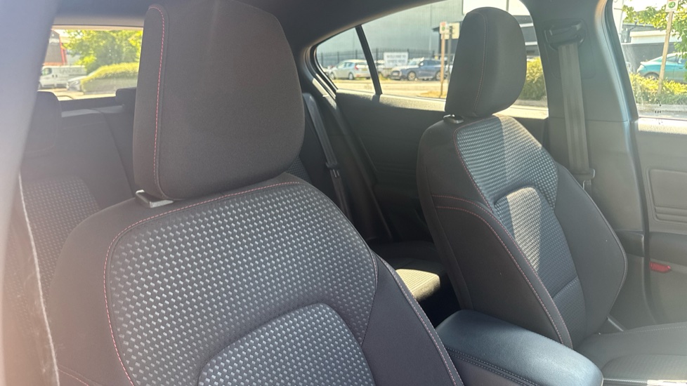 Ford Focus 1.0 EcoBoost Hybrid mHEV 155 ST-Line Edition 5dr Petrol Hatchback - Image 49