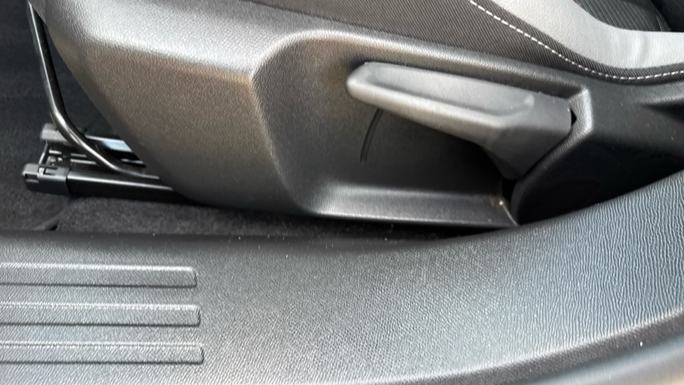 Vauxhall Mokka 1.2 Turbo SRi Premium 5dr Petrol Hatchback - Image 37