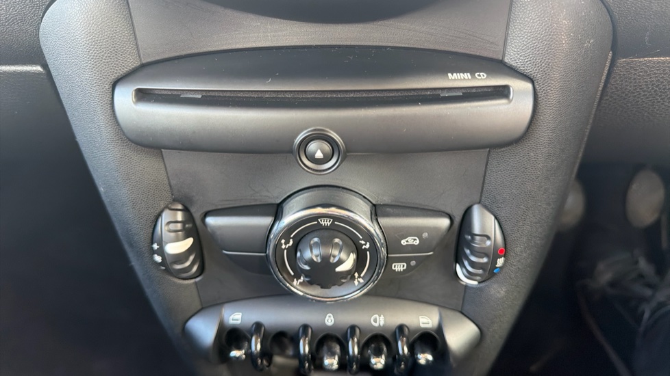 MINI Hatchback 1.6 First 3dr Petrol Hatchback - Image 27