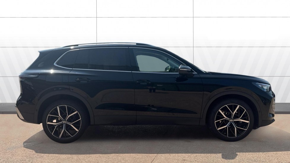 Volkswagen Tiguan 2.0 TDI Elegance 5dr DSG Diesel Estate - Image 3