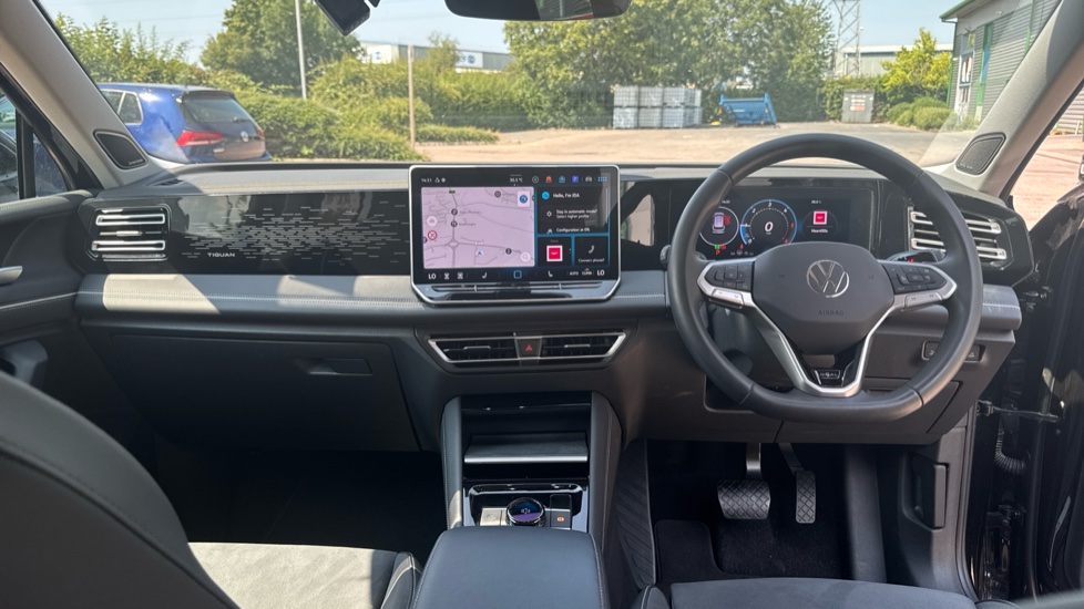 Volkswagen Tiguan 2.0 TDI Elegance 5dr DSG Diesel Estate - Image 4