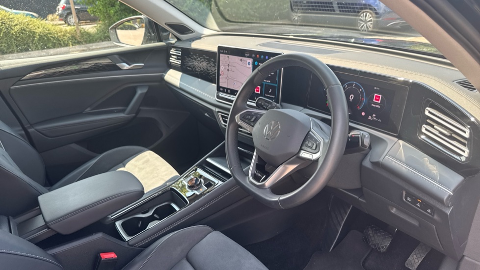 Volkswagen Tiguan 2.0 TDI Elegance 5dr DSG Diesel Estate - Image 6