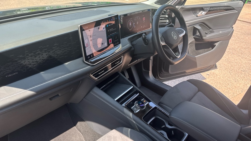 Volkswagen Tiguan 2.0 TDI Elegance 5dr DSG Diesel Estate - Image 7