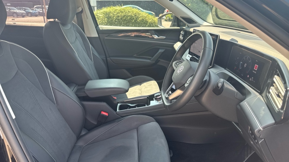 Volkswagen Tiguan 2.0 TDI Elegance 5dr DSG Diesel Estate - Image 11