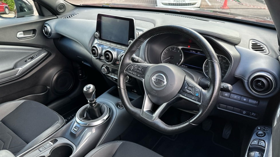 Nissan Juke 1.0 DiG-T Tekna 5dr Petrol Hatchback - Image 6