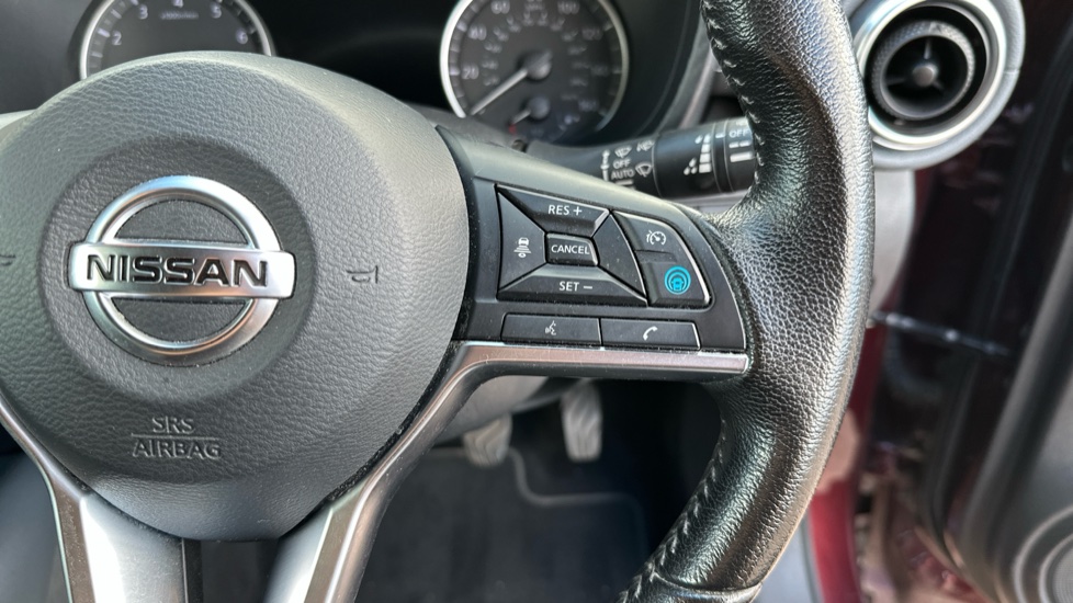 Nissan Juke 1.0 DiG-T Tekna 5dr Petrol Hatchback - Image 18
