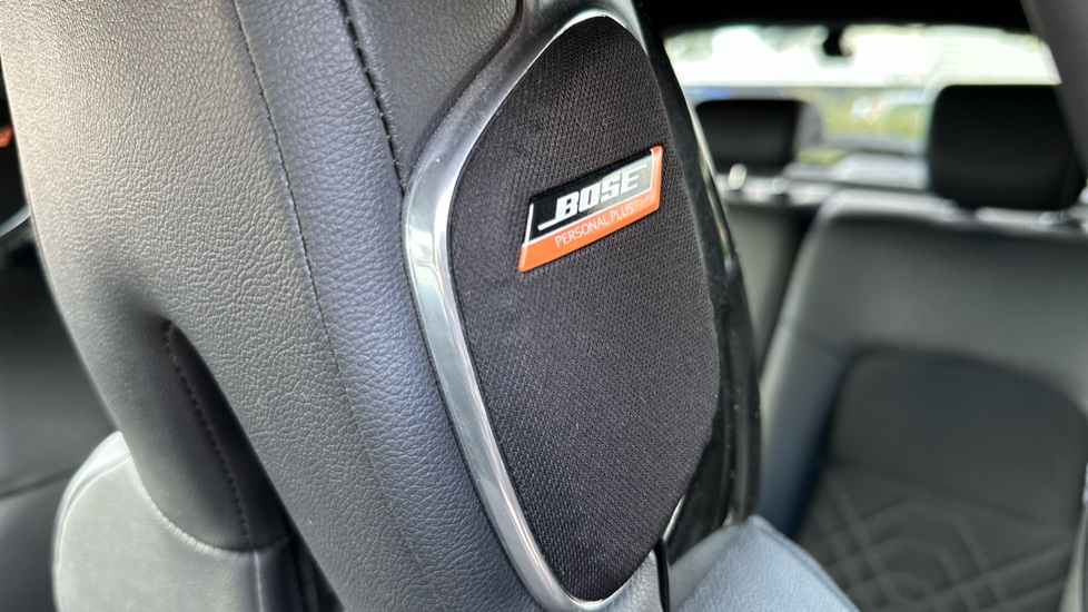 Nissan Juke 1.0 DiG-T Tekna 5dr Petrol Hatchback - Image 24