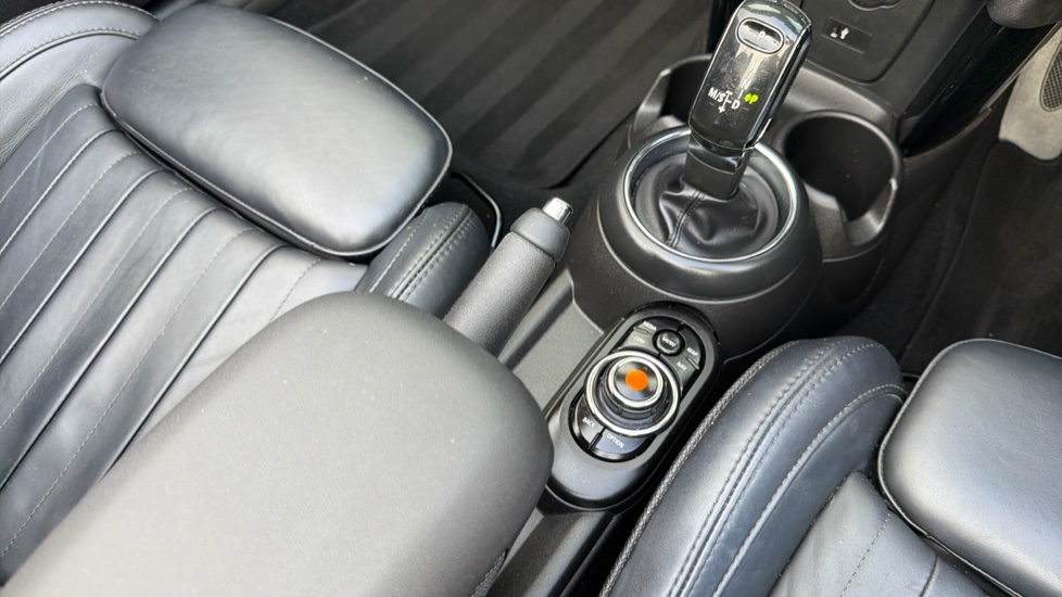 MINI Convertible 1.5 Cooper Exclusive II 2dr Auto [Comfort/Nav Pk] Petrol Convertible - Image 10