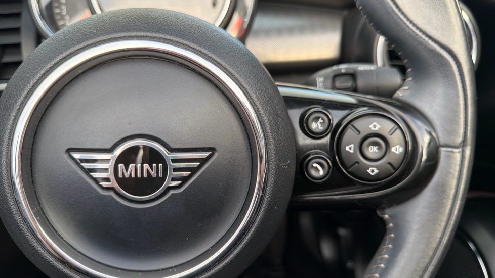 MINI Convertible 1.5 Cooper Exclusive II 2dr Auto [Comfort/Nav Pk] Petrol Convertible - Image 18