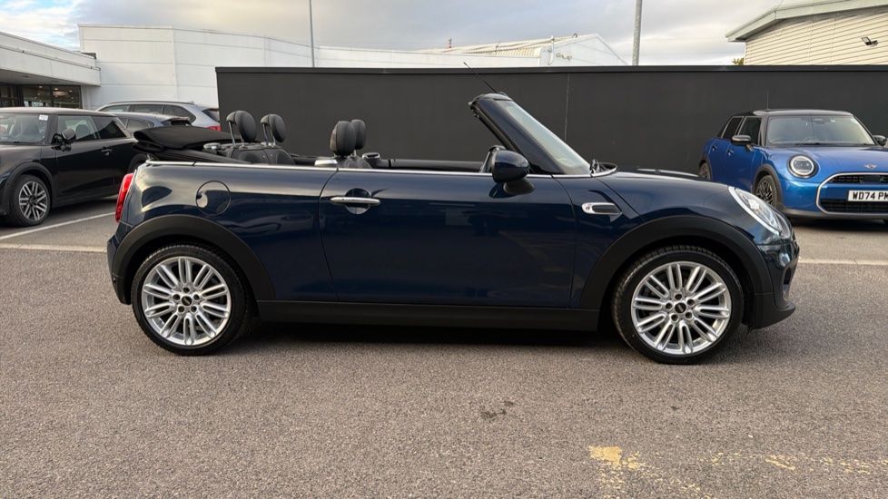 MINI Convertible 1.5 Cooper Exclusive II 2dr Auto [Comfort/Nav Pk] Petrol Convertible - Image 34