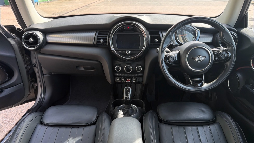 MINI Hatchback 1.5 Cooper Exclusive II 3dr Auto Petrol Hatchback - Image 4