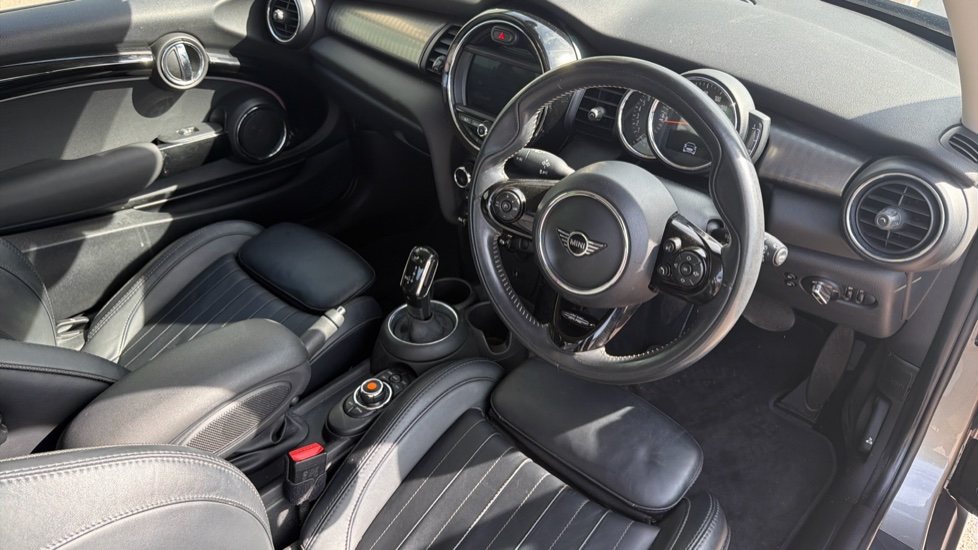 MINI Hatchback 1.5 Cooper Exclusive II 3dr Auto Petrol Hatchback - Image 6