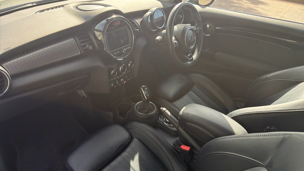 MINI Hatchback 1.5 Cooper Exclusive II 3dr Auto Petrol Hatchback - Image 7