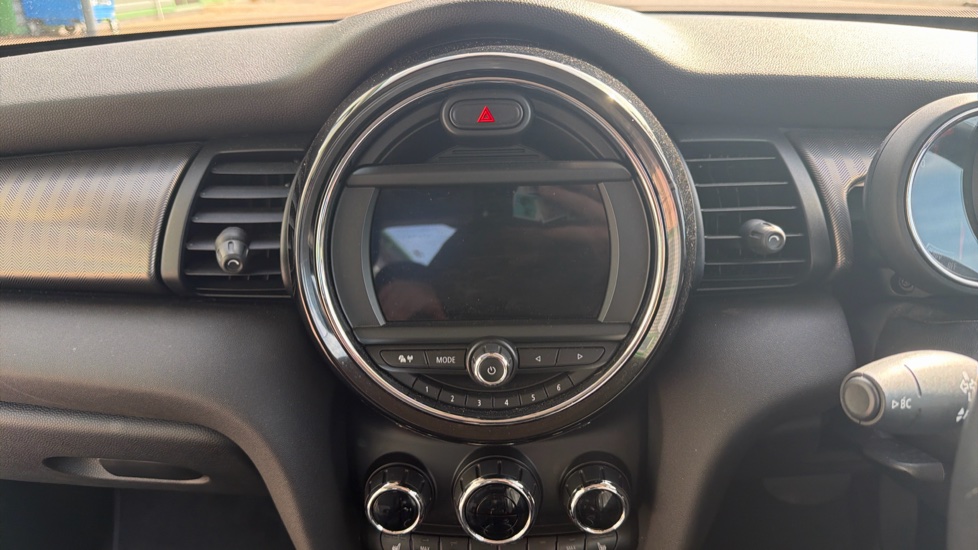 MINI Hatchback 1.5 Cooper Exclusive II 3dr Auto Petrol Hatchback - Image 8