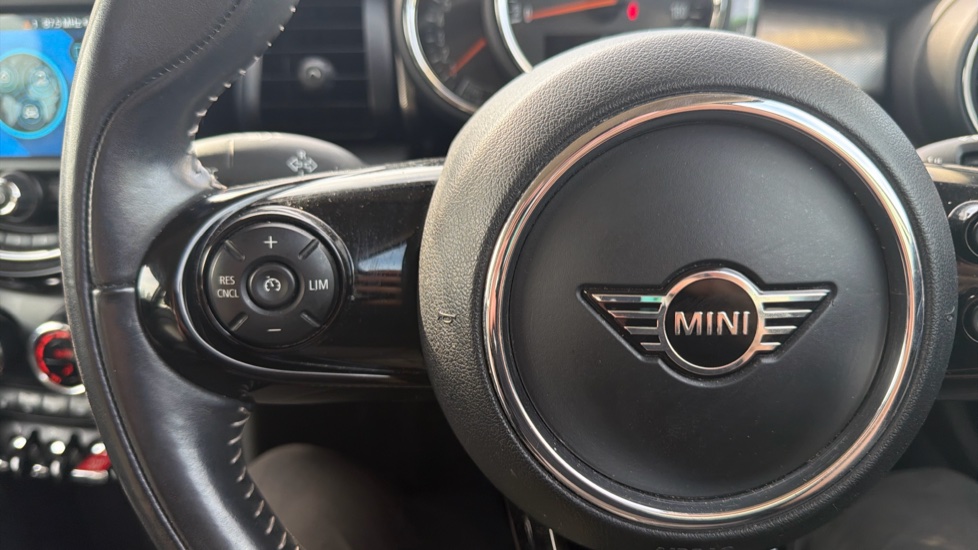 MINI Hatchback 1.5 Cooper Exclusive II 3dr Auto Petrol Hatchback - Image 17