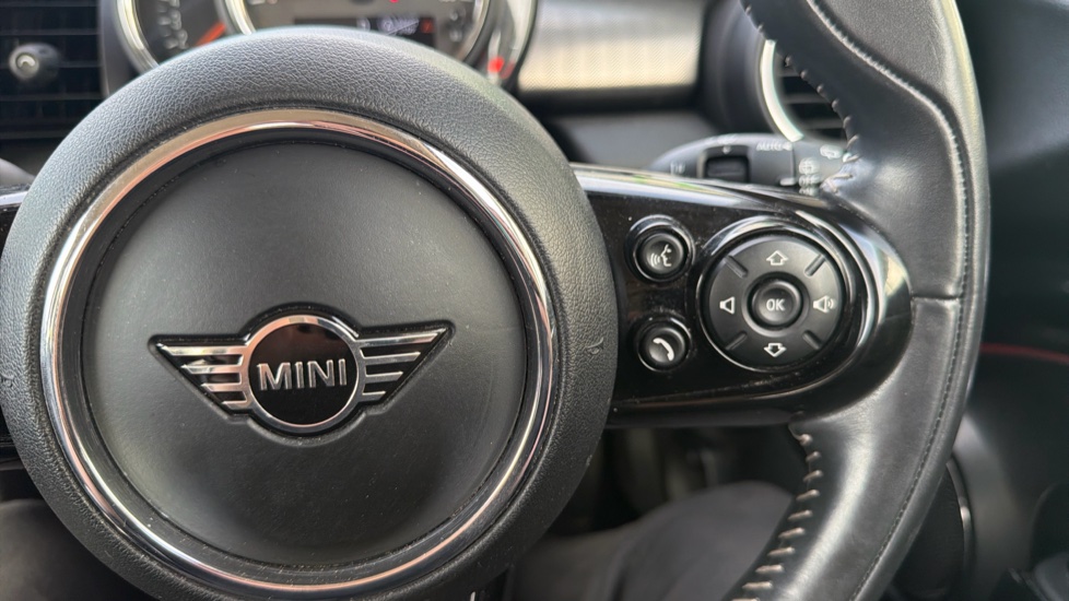 MINI Hatchback 1.5 Cooper Exclusive II 3dr Auto Petrol Hatchback - Image 24