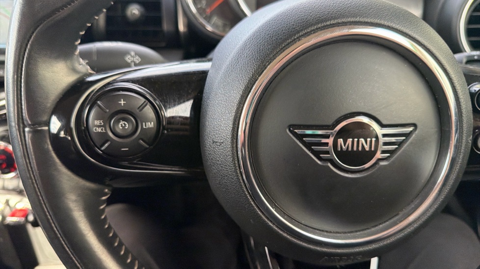 MINI Hatchback 1.5 Cooper Exclusive II 3dr Auto Petrol Hatchback - Image 25