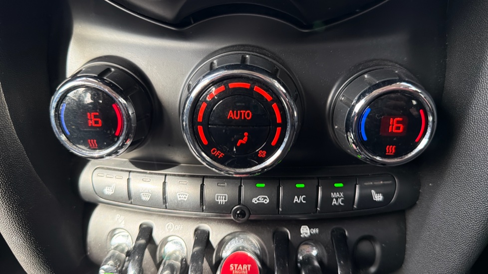 MINI Hatchback 1.5 Cooper Exclusive II 3dr Auto Petrol Hatchback - Image 32