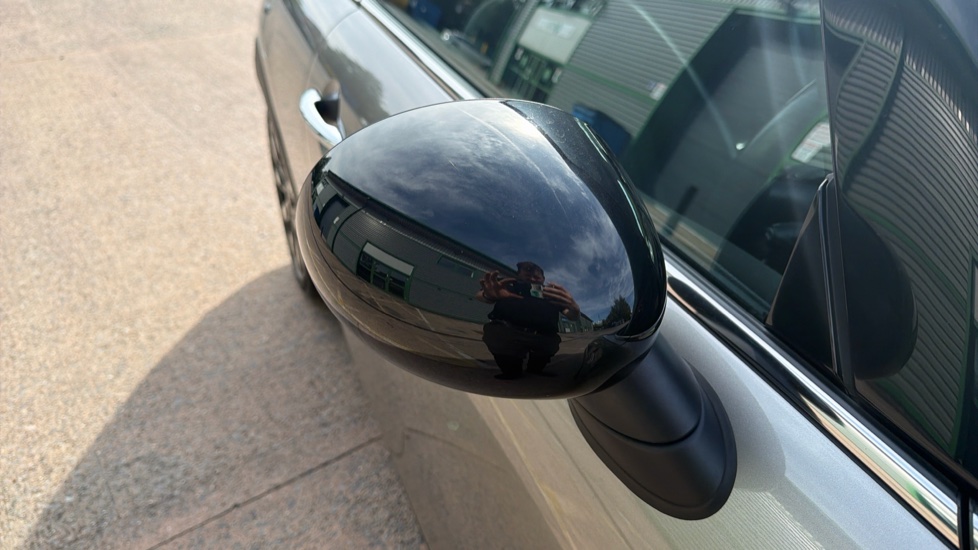 MINI Hatchback 1.5 Cooper Exclusive II 3dr Auto Petrol Hatchback - Image 36