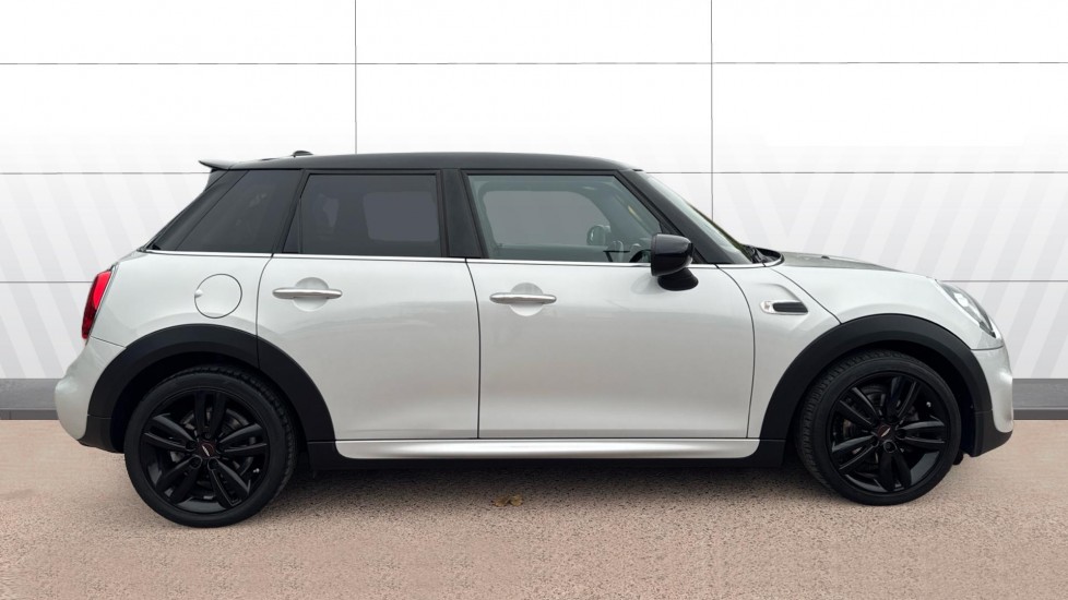 MINI Hatchback 1.5 Cooper Sport II 5dr Auto [Comfort/Nav Pack] Petrol Hatchback - Image 3