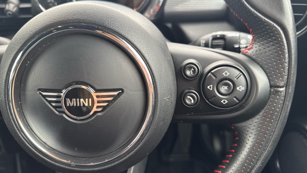 MINI Hatchback 1.5 Cooper Sport II 5dr Auto [Comfort/Nav Pack] Petrol Hatchback - Image 18