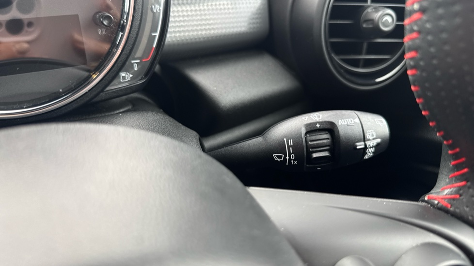 MINI Hatchback 1.5 Cooper Sport II 5dr Auto [Comfort/Nav Pack] Petrol Hatchback - Image 38