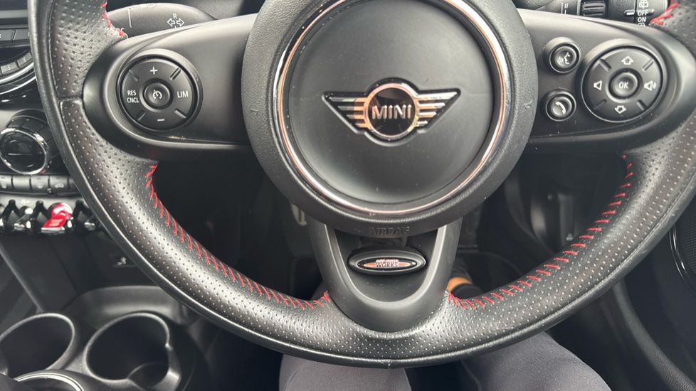 MINI Hatchback 1.5 Cooper Sport II 5dr Auto [Comfort/Nav Pack] Petrol Hatchback - Image 40