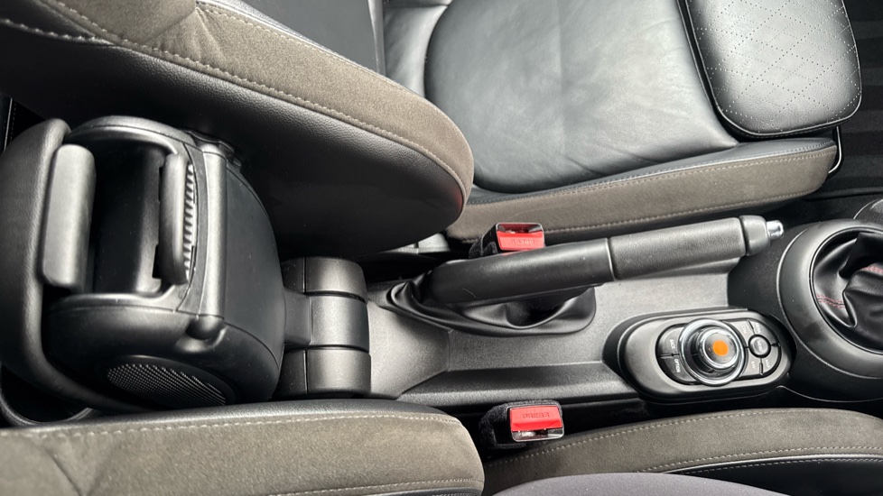 MINI Hatchback 1.5 Cooper Sport II 5dr Auto [Comfort/Nav Pack] Petrol Hatchback - Image 51
