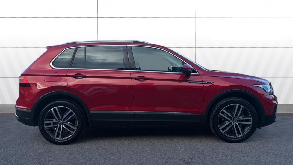 Volkswagen Tiguan 2.0 TSI 4Motion Elegance 5dr DSG Petrol Estate - Image 3