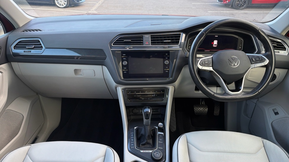 Volkswagen Tiguan 2.0 TSI 4Motion Elegance 5dr DSG Petrol Estate - Image 4