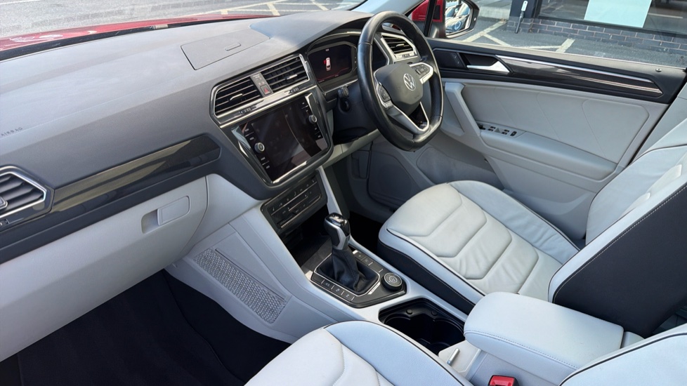 Volkswagen Tiguan 2.0 TSI 4Motion Elegance 5dr DSG Petrol Estate - Image 7