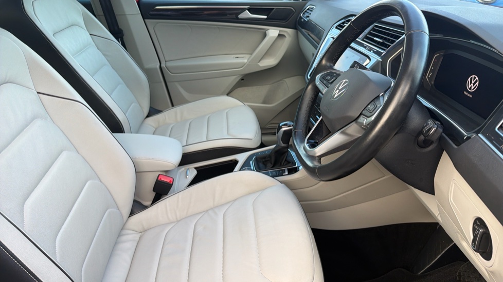 Volkswagen Tiguan 2.0 TSI 4Motion Elegance 5dr DSG Petrol Estate - Image 11