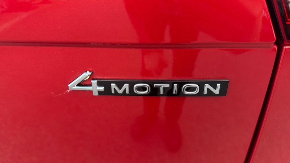 Volkswagen Tiguan 2.0 TSI 4Motion Elegance 5dr DSG Petrol Estate - Image 44
