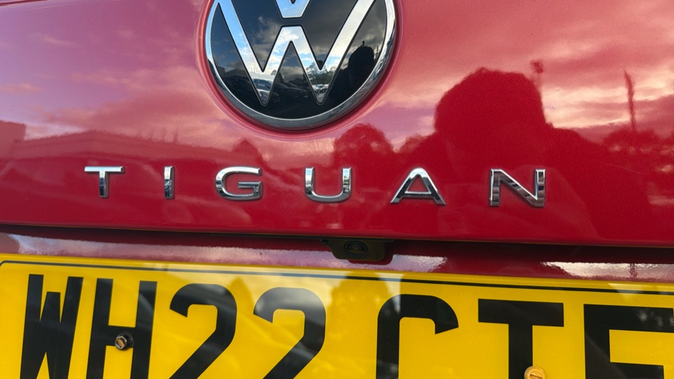 Volkswagen Tiguan 2.0 TSI 4Motion Elegance 5dr DSG Petrol Estate - Image 45