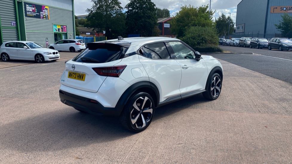 Nissan Juke 1.0 DiG-T 114 Tekna 5dr DCT Petrol Hatchback - Image 27