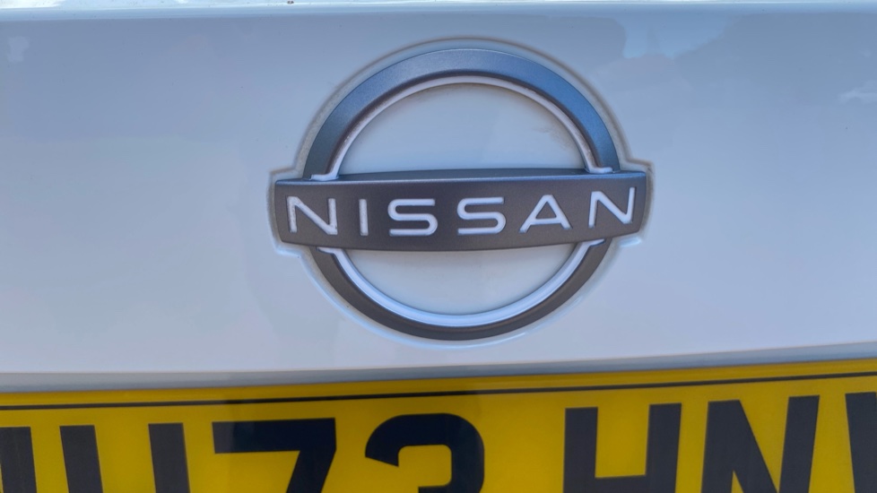 Nissan Juke 1.0 DiG-T 114 Tekna 5dr DCT Petrol Hatchback - Image 39