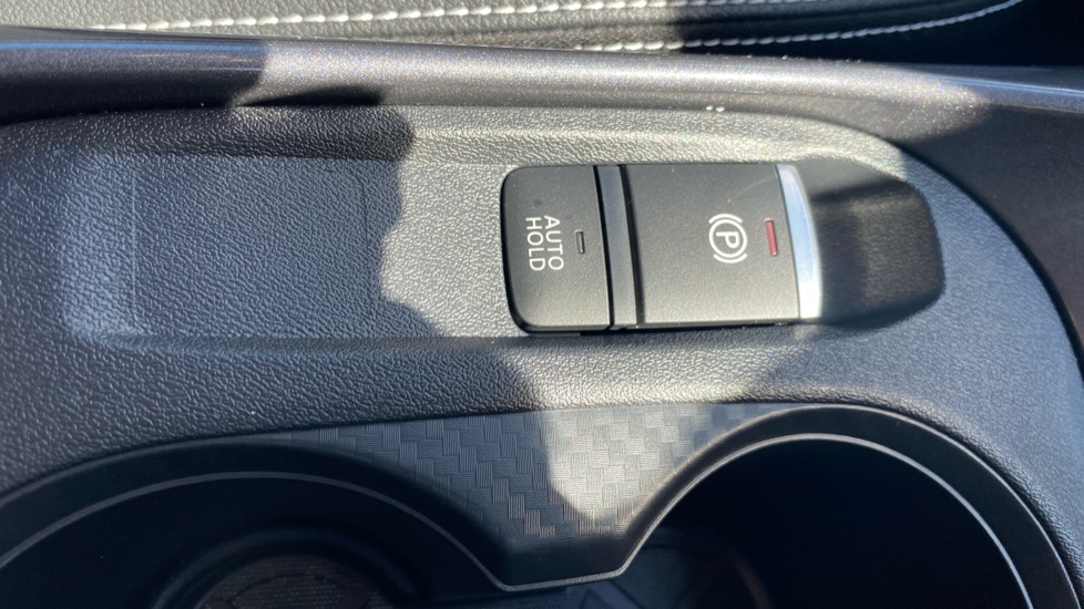 Nissan Juke 1.0 DiG-T 114 Tekna 5dr DCT Petrol Hatchback - Image 60