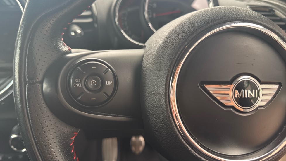 MINI Clubman 2.0 John Cooper Works ALL4 6dr [Chili/Nav+ Pack] Petrol Estate - Image 17
