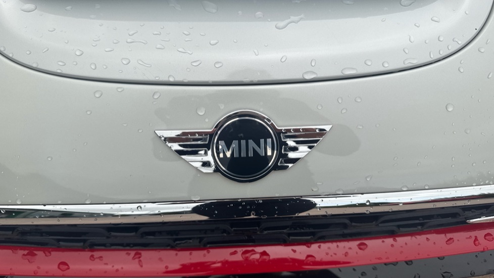 MINI Clubman 2.0 John Cooper Works ALL4 6dr [Chili/Nav+ Pack] Petrol Estate - Image 39