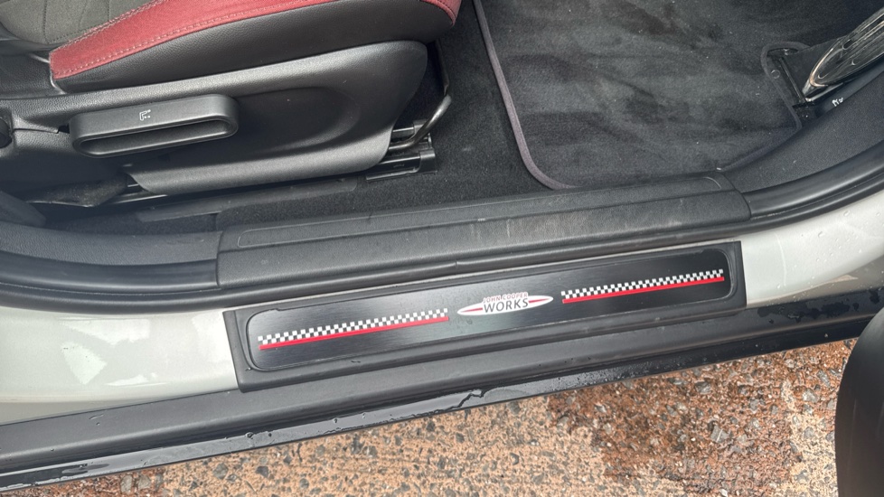 MINI Clubman 2.0 John Cooper Works ALL4 6dr [Chili/Nav+ Pack] Petrol Estate - Image 40