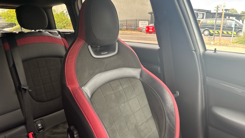 MINI Clubman 2.0 John Cooper Works ALL4 6dr [Chili/Nav+ Pack] Petrol Estate - Image 49