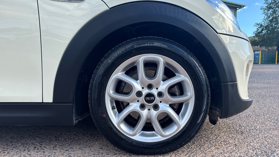 MINI Hatchback 1.5 One II 3dr Petrol Hatchback - Image 14