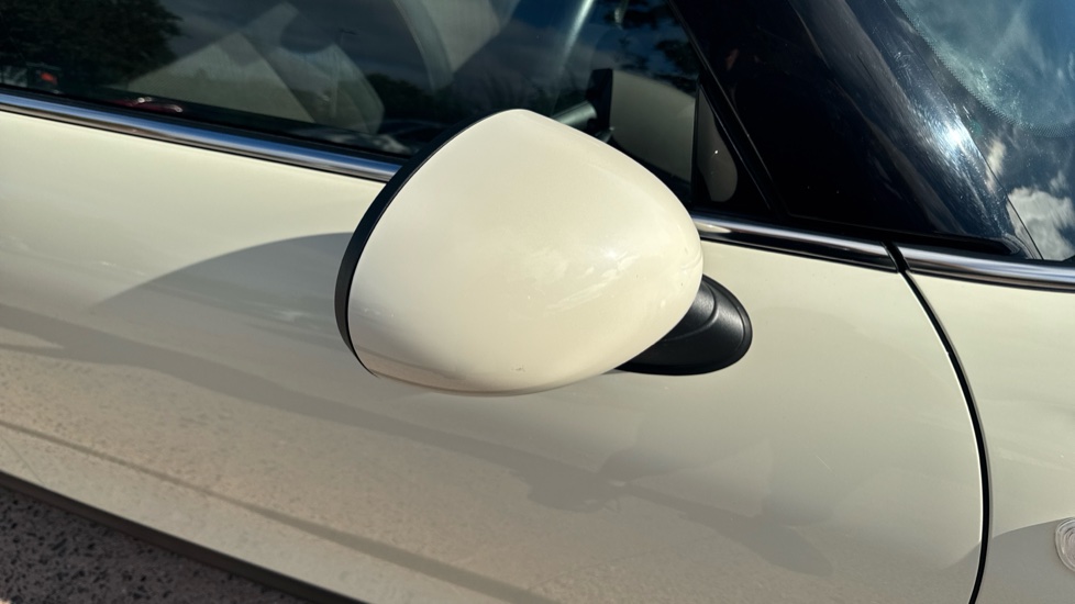 MINI Hatchback 1.5 One II 3dr Petrol Hatchback - Image 33