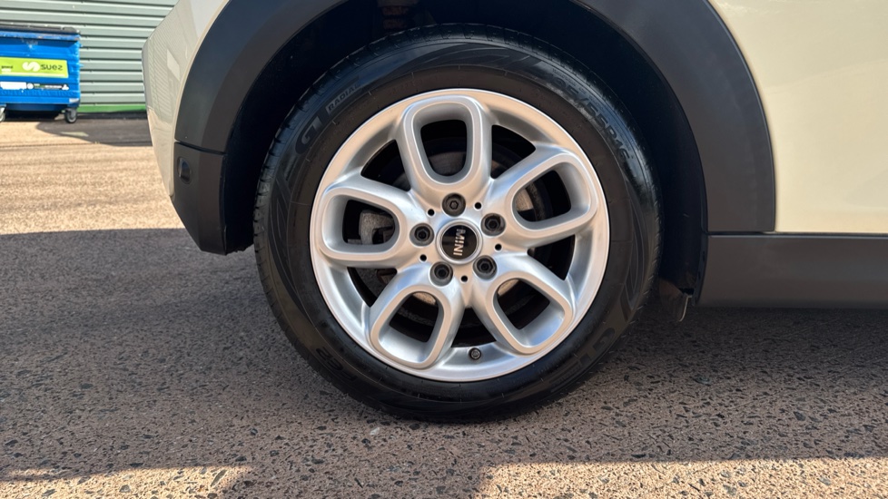 MINI Hatchback 1.5 One II 3dr Petrol Hatchback - Image 34