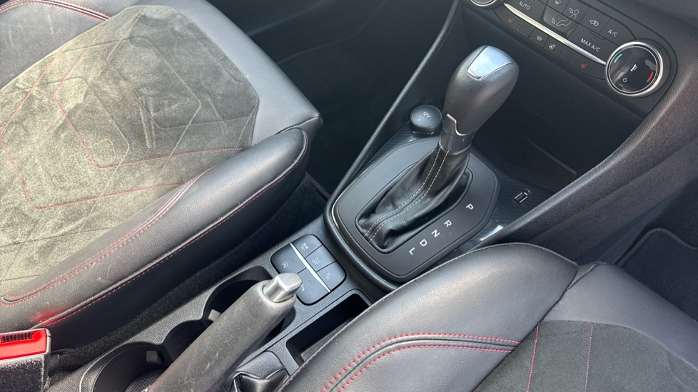 Ford Fiesta 1.0 EcoBoost Hbd mHEV 125 ST-Line X 5dr Auto Petrol Hatchback - Image 10