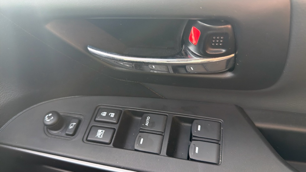 Suzuki S-Cross 1.5 Hybrid Ultra 5dr AGS Hybrid Hatchback - Image 20