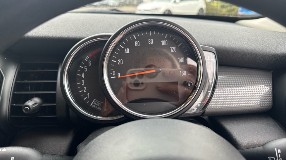 MINI Hatchback 1.5 Cooper 3dr Petrol Hatchback - Image 9