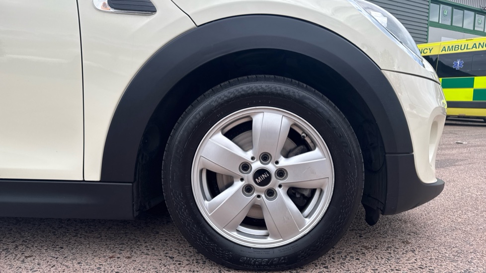 MINI Hatchback 1.5 Cooper 3dr Petrol Hatchback - Image 14