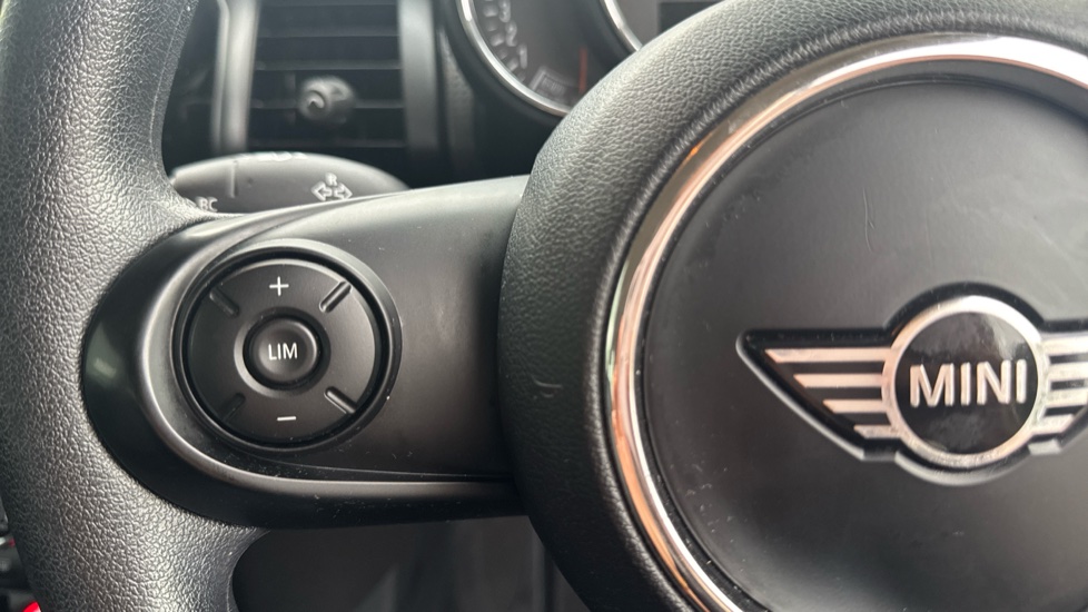 MINI Hatchback 1.5 Cooper 3dr Petrol Hatchback - Image 17